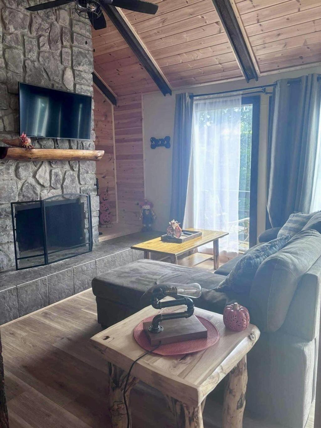 Вілла Whiskey Ridge 3 Bdrm Cabin-Firepit, Fenced Yard, Hot Tub Піджен-Фордж Екстер'єр фото